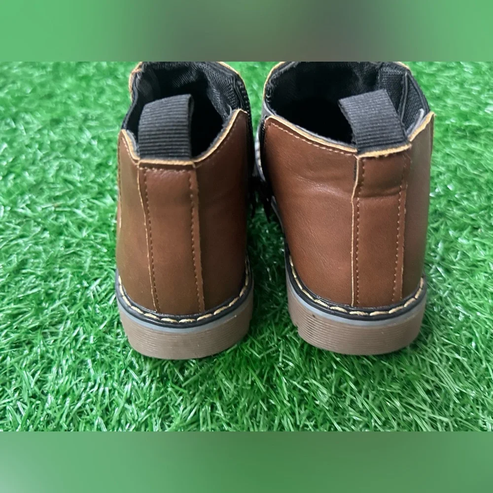 Brown‎ Kids Boots Size 26